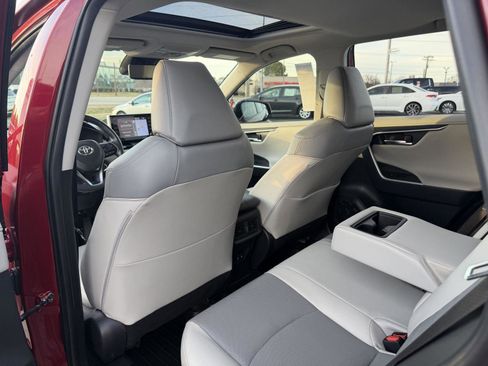 Used 2019 Toyota RAV4 Limited w/ Cold Weather Package image 16