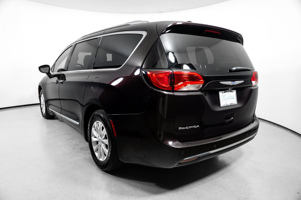 Used 2018 Chrysler Pacifica Touring-L w/ Advanced Safetytec Group FWD image 12