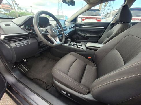 Used 2022 Nissan Altima 2.5 SV FWD image 16