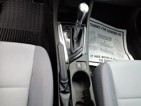 Used 2018 Toyota Corolla L image 15
