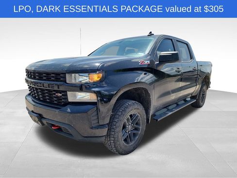 Used 2021 Chevrolet Silverado 1500 Custom Trail Boss w/ LPO, Dark Essentials Package AWD/4WD image 4
