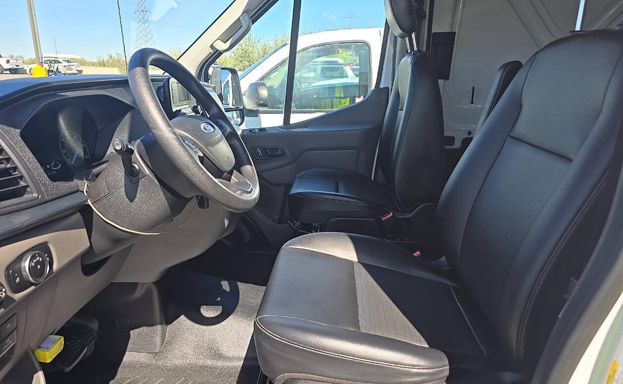 Used 2025 Ford Transit 350 148 Medium Roof AWD image 10