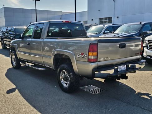 Used 2003 GMC Sierra 2500 SLT w/ SLT Preferred Equipment Group image 3