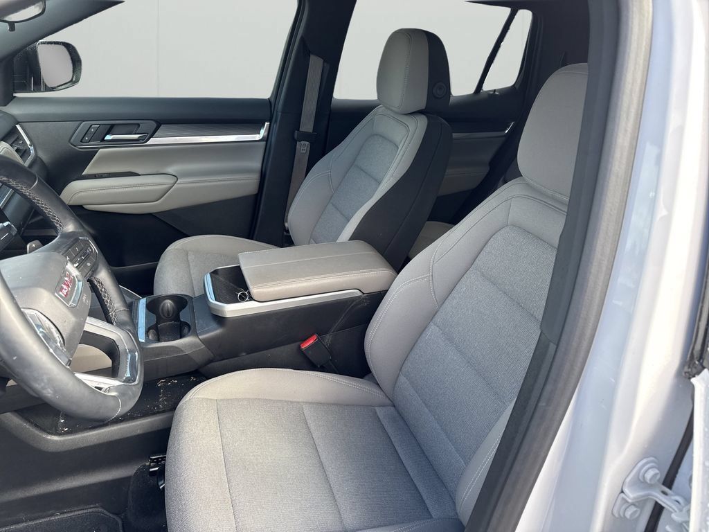 Used 2025 GMC Terrain Elevation AWD/4WD image 11
