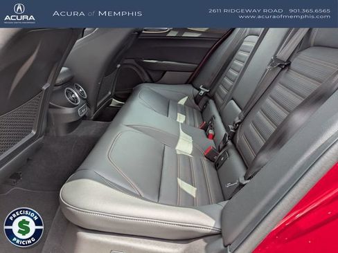Used 2025 Alfa Romeo Giulia AWD w/ Driving Assist Package image 28