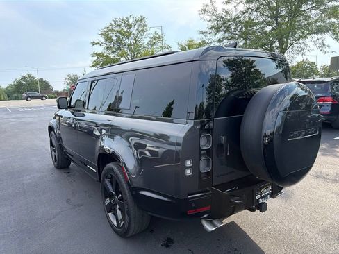 Used 2025 Land Rover Defender 130 V8 AWD/4WD image 3