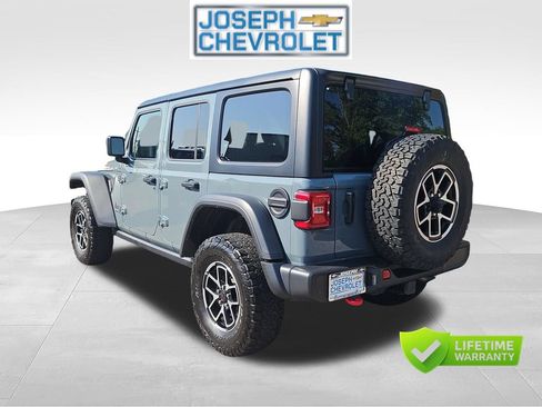 Used 2024 Jeep Wrangler Unlimited Rubicon AWD/4WD image 3