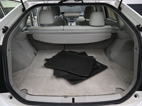 Used 2012 Toyota Prius Three w/ Solar Roof Pkg image 28