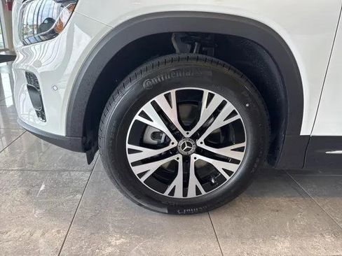 New 2025 Mercedes-Benz GLB 250 image 35