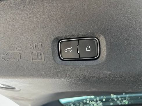 Used 2025 Ford Expedition Active AWD/4WD image 10