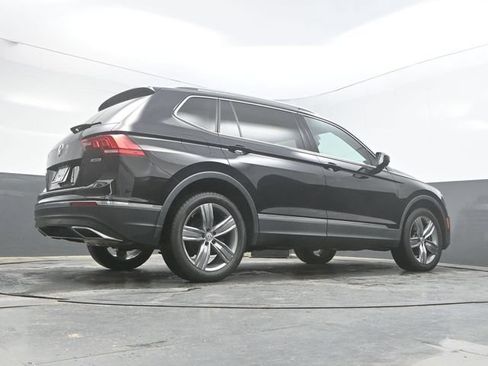 Used 2021 Volkswagen Tiguan SE AWD/4WD image 43