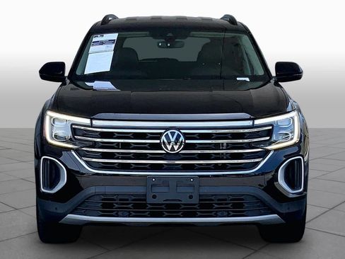 Used 2024 Volkswagen Atlas SE AWD/4WD image 4
