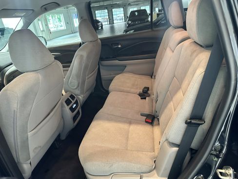 Used 2019 Honda Pilot EX image 12