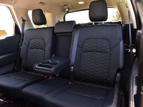 New 2026 Nissan Pathfinder SV image 22