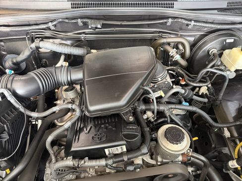 Used 2015 Toyota Tacoma PreRunner w/ Convenience Package RWD image 20