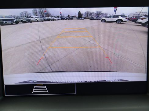 Used 2023 GMC Acadia SLE w/ Driver Convenience Package image 22