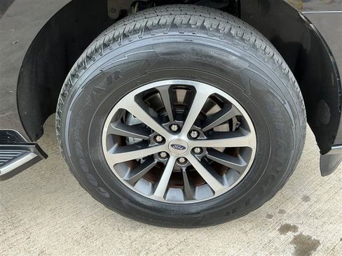 Used 2018 Ford Expedition Max XLT w/ Equipment Group 202A AWD/4WD image 22