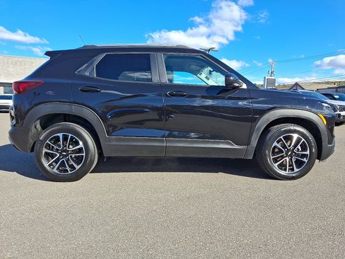 Used 2025 Chevrolet TrailBlazer LT image 7