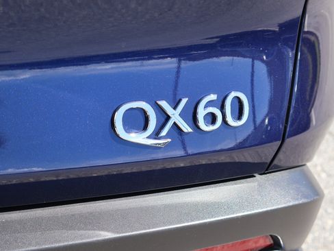 Certified 2025 INFINITI QX60 Luxe AWD/4WD image 9
