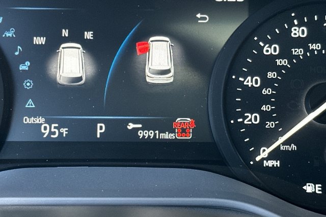 Used 2026 Toyota Sienna XLE AWD/4WD image 24