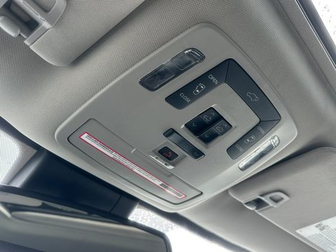 Used 2023 Toyota Sienna XLE image 25