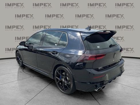 Used 2024 Volkswagen Golf R AWD/4WD image 2