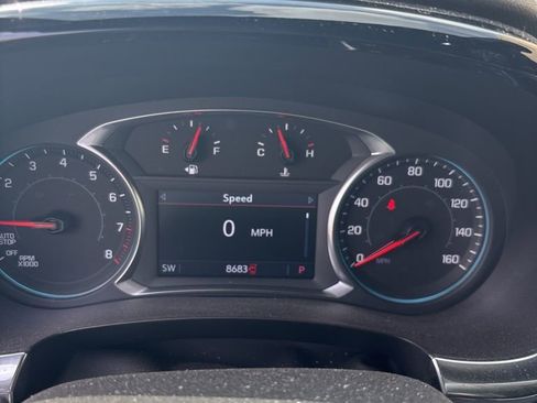 Used 2023 Chevrolet Traverse LT image 7