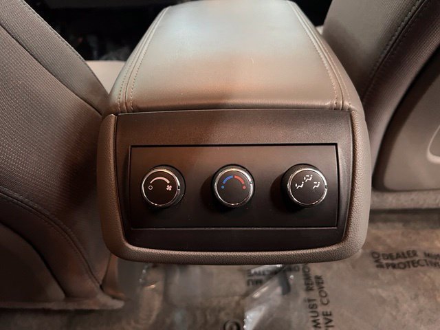 Used 2015 Chevrolet Traverse LT w/ Style and Technology Package AWD/4WD image 9