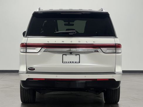Used 2022 Lincoln Navigator L Reserve image 7