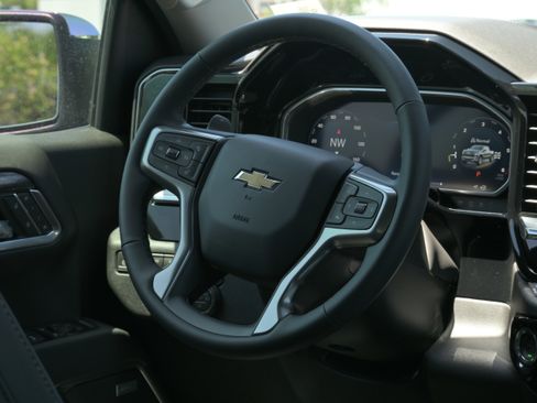 New 2026 Chevrolet Silverado 1500 LTZ w/ LTZ Premium Package AWD/4WD image 19
