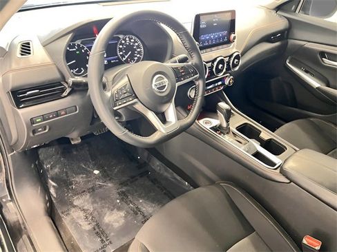 Used 2022 Nissan Sentra SR w/ Midnight Edition image 19