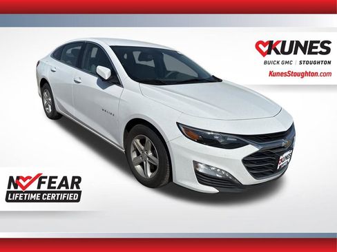 Used 2022 Chevrolet Malibu LT FWD image 1