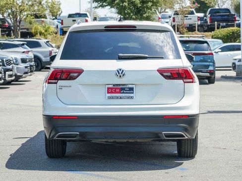 Used 2019 Volkswagen Tiguan SE w/ Panoramic Sunroof Package FWD image 5