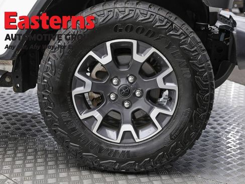 Used 2024 Jeep Wrangler Unlimited Sahara w/ Dual Top Group AWD/4WD image 31