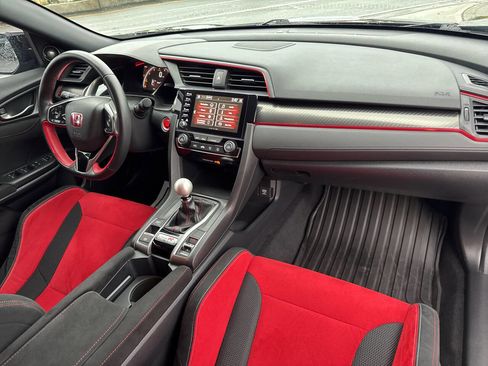 Used 2019 Honda Civic Type R image 19