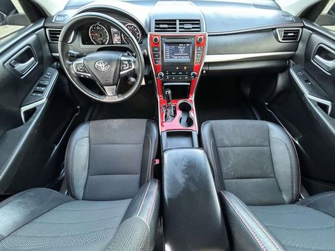 Used 2017 Toyota Camry SE FWD image 12