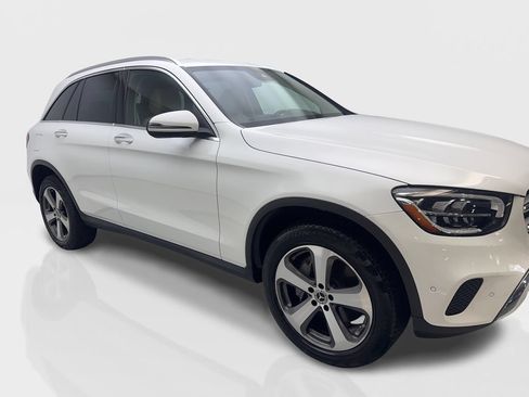Used 2022 Mercedes-Benz GLC 300 w/ Premium Package Lite image 12