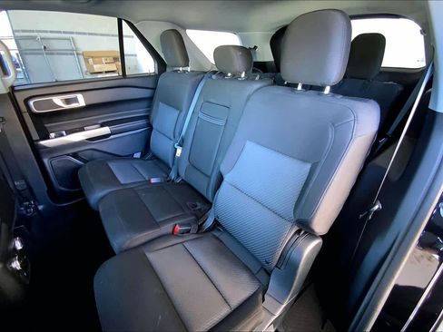 Used 2022 Ford Explorer XLT w/ Class IV Trailer Tow Package image 20