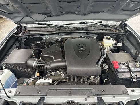 Used 2021 Toyota Tacoma TRD Off-Road w/ TRD Premium Off Road Package image 27