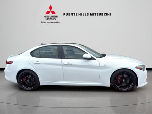 Used 2022 Alfa Romeo Giulia Ti w/ Active Assist Plus Package RWD image 4