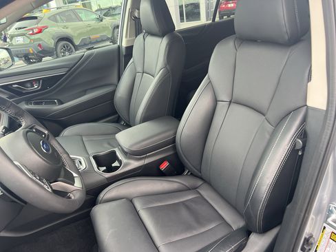Used 2025 Subaru Outback Limited image 20