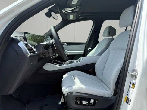 Certified 2025 BMW X5 xDrive50e w/ Executive Package image 9