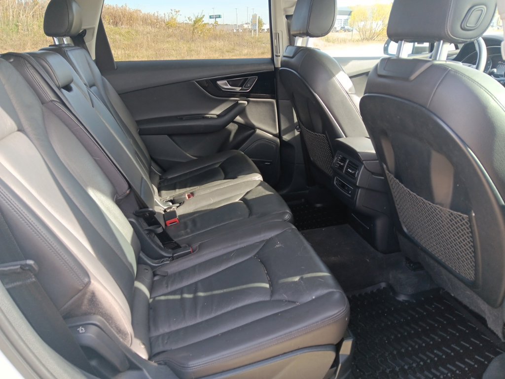 Used 2017 Audi Q7 3.0T Premium Plus w/ Premium Plus Package AWD/4WD image 22