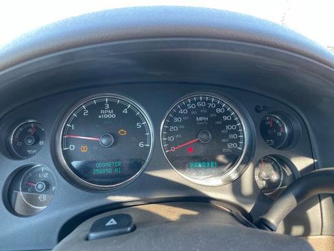 Used 2007 GMC Yukon XL SLT w/ SLT Preferred Equipment Group image 37