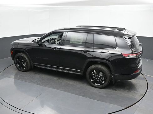 New 2025 Jeep Grand Cherokee L Altitude image 37