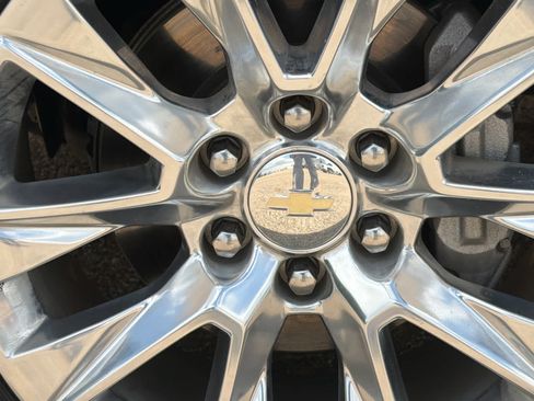 Used 2021 Chevrolet Silverado 1500 LTZ w/ LTZ Premium Package AWD/4WD image 10