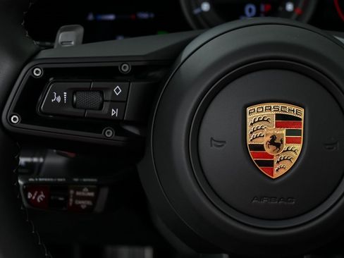 Certified 2024 Porsche 911 image 10