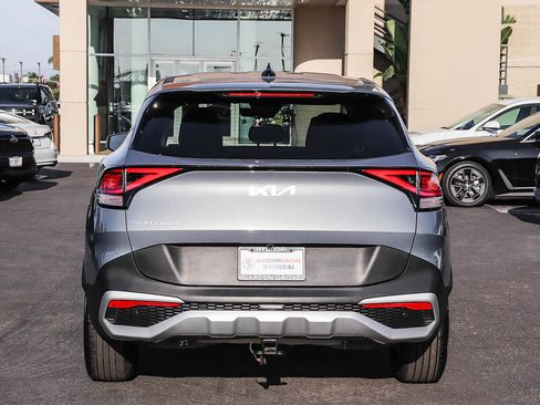 Used 2024 Kia Sportage EX FWD image 6