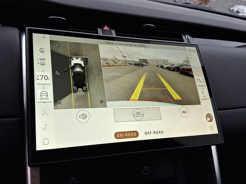 Certified 2024 Land Rover Discovery Sport S image 16