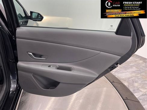 Used 2021 Hyundai Elantra SEL w/ Cargo Package FWD image 38